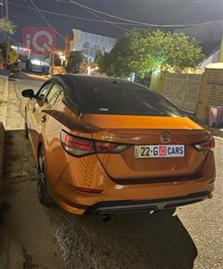 نیسان سێنترا